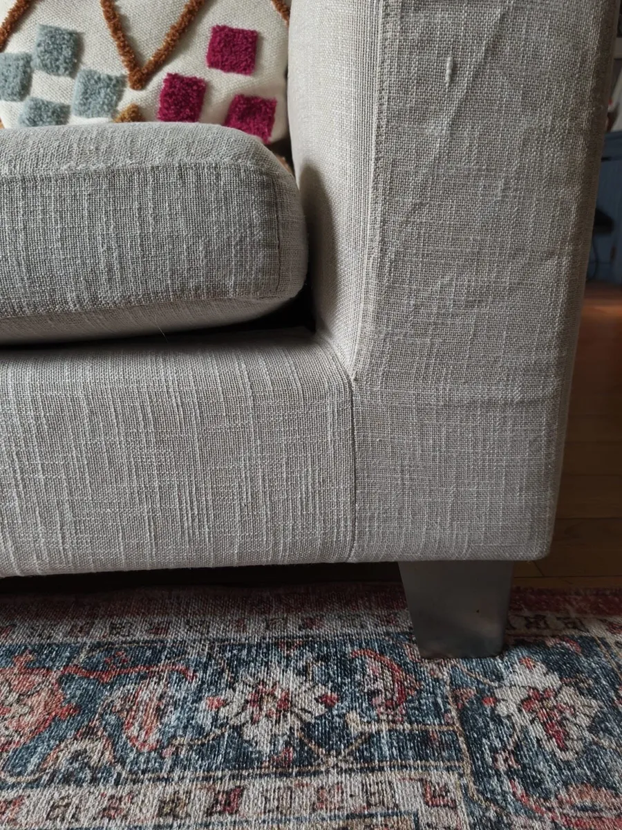 Long grey Sofa in great Condition - Image 3