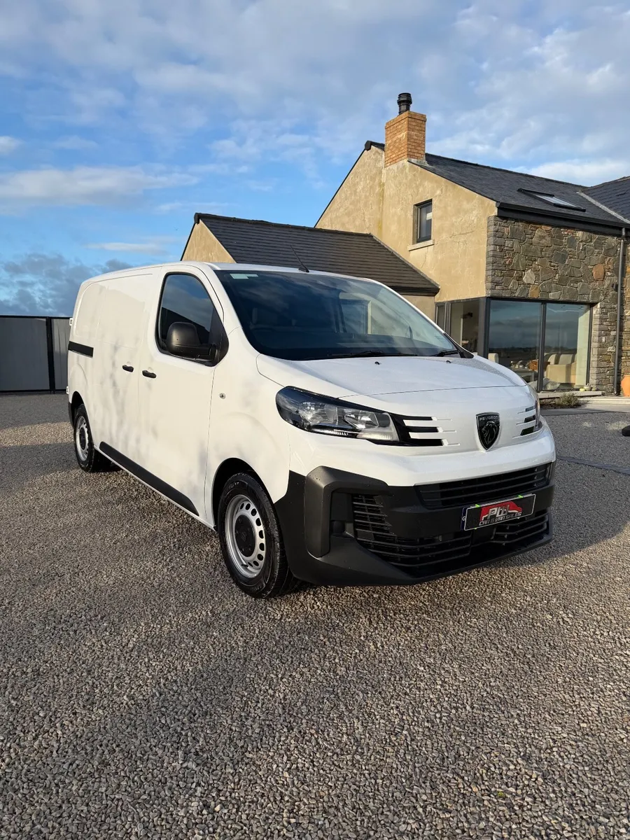 2025 (25) Peugeot Expert Professional Medium - Image 1