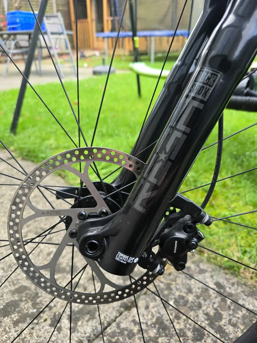 Trek Pro Calibre 9.7 - Image 2