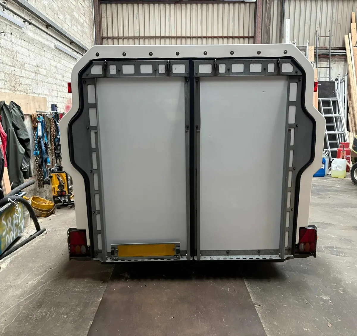 Brian James Sprint Shuttle (Enclosed transporter) - Image 3