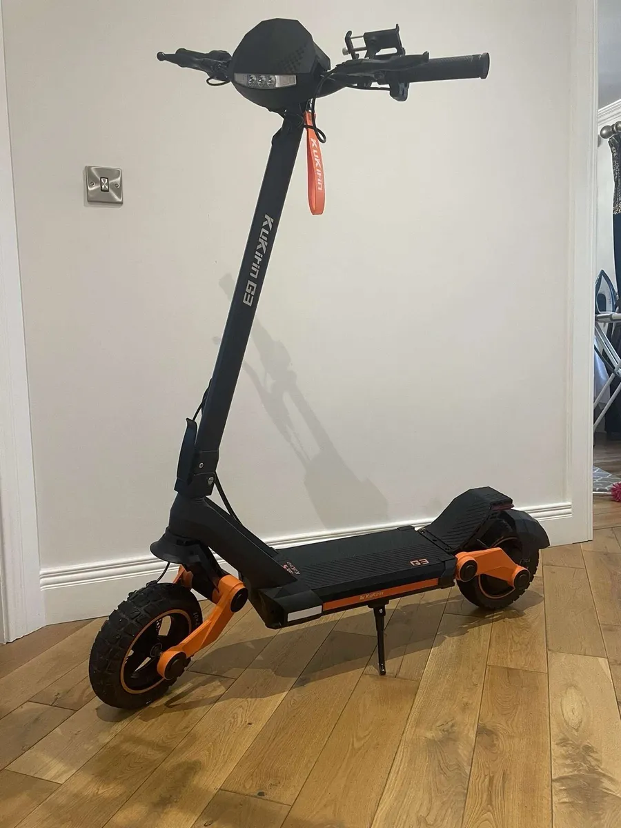 Kugo g3 electric scooter - Image 3