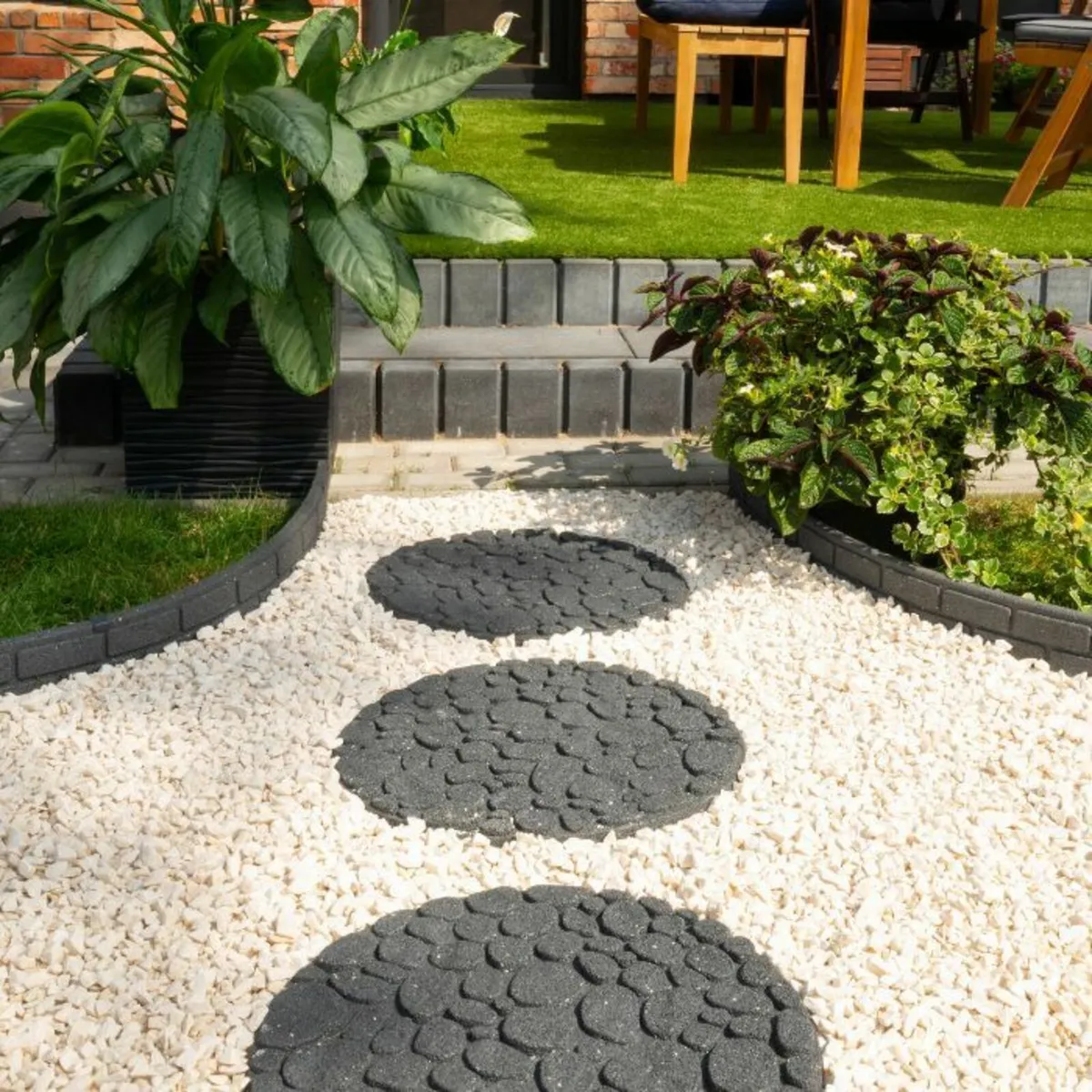 Garden Round River Rock Stepping Stone - Image 2