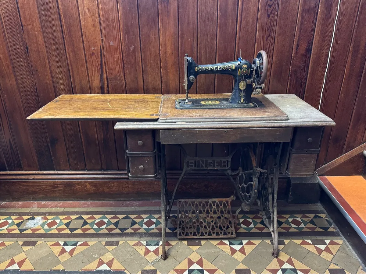 RARE Antique Singer Sewing Machine Table (1910) - Image 1