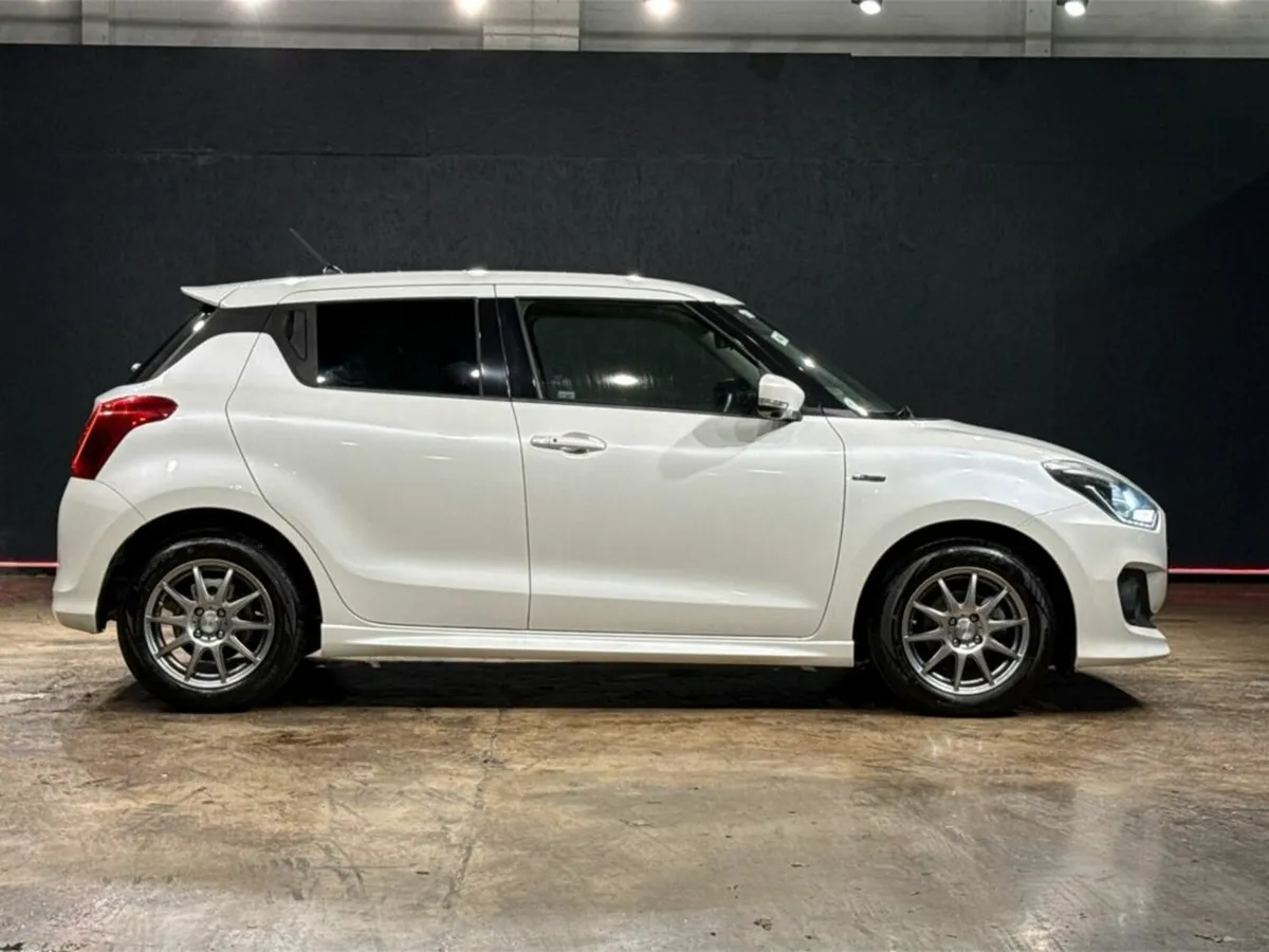 Suzuki Swift HYBRID 1.25L PETROL AUTOMATIC - REVER - Image 3