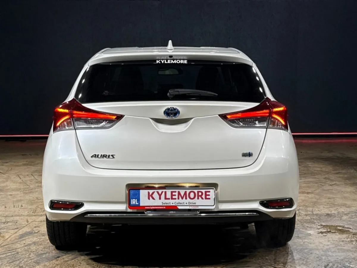 Toyota Auris G LIMITED 1.8L AUTOMATIC - CRUISE CON - Image 4