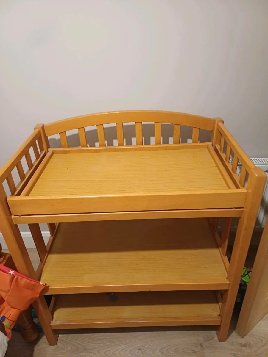 Changing table