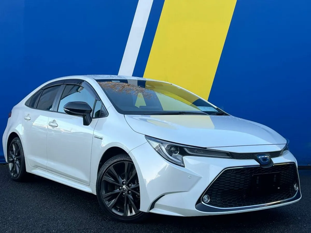 Toyota Corolla WXB 1.8 HYBRID // HALF LEATHER HEAT - Image 1