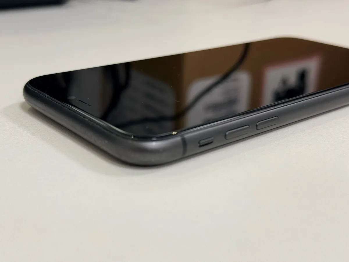 Apple iPhone 11 any network - Image 1