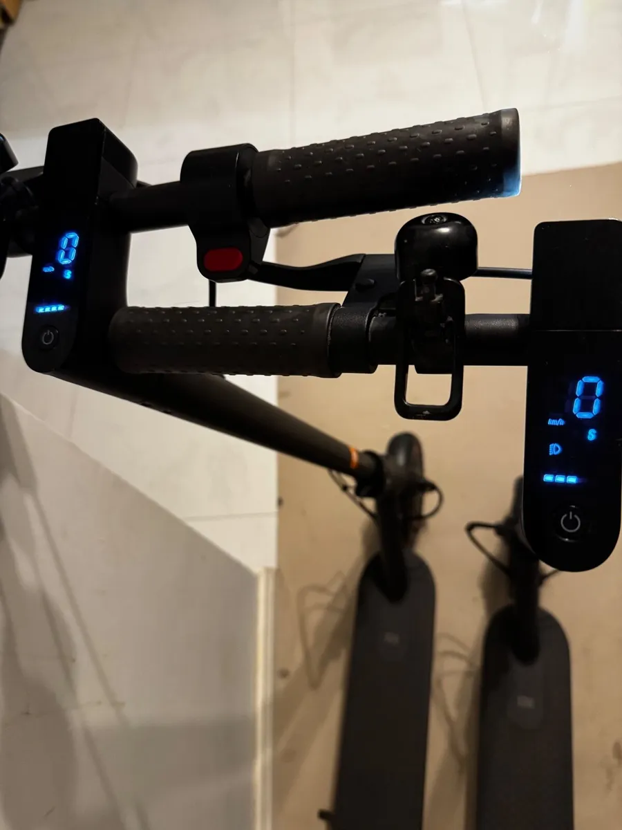 Electric scooter x2 - Image 3