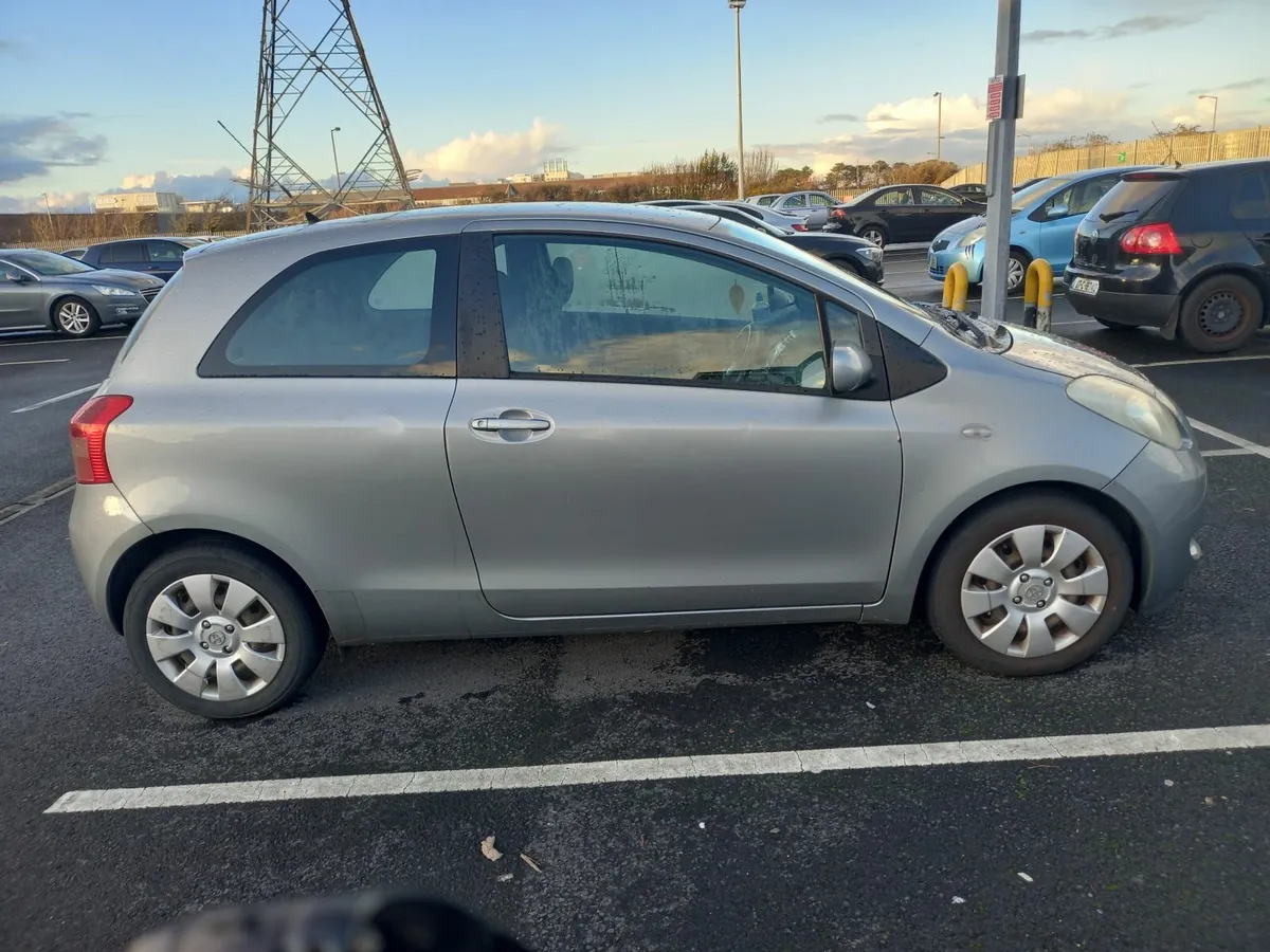 Toyota Yaris 2006 - Image 4