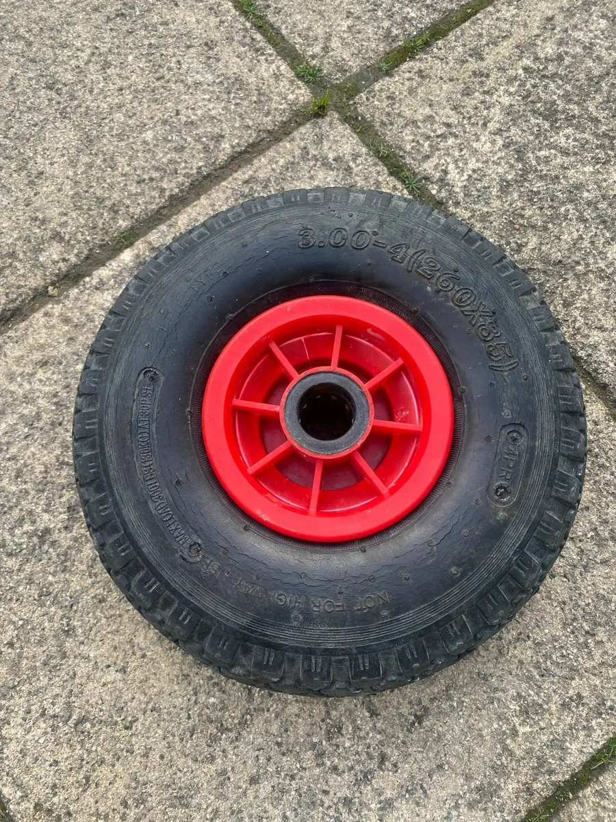 Pneumatic Wheel for Trolley Size: 3.00-4 - Image 1
