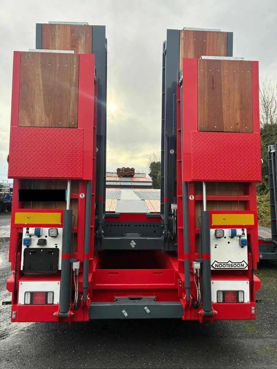 New Nooteboom 3 & 4 axle stepframes in stock - Image 3