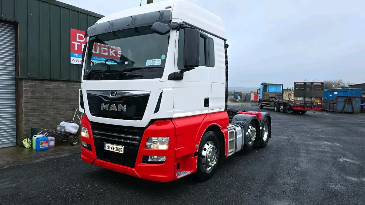 MAN TGX 500 , 6x2 - Image 1