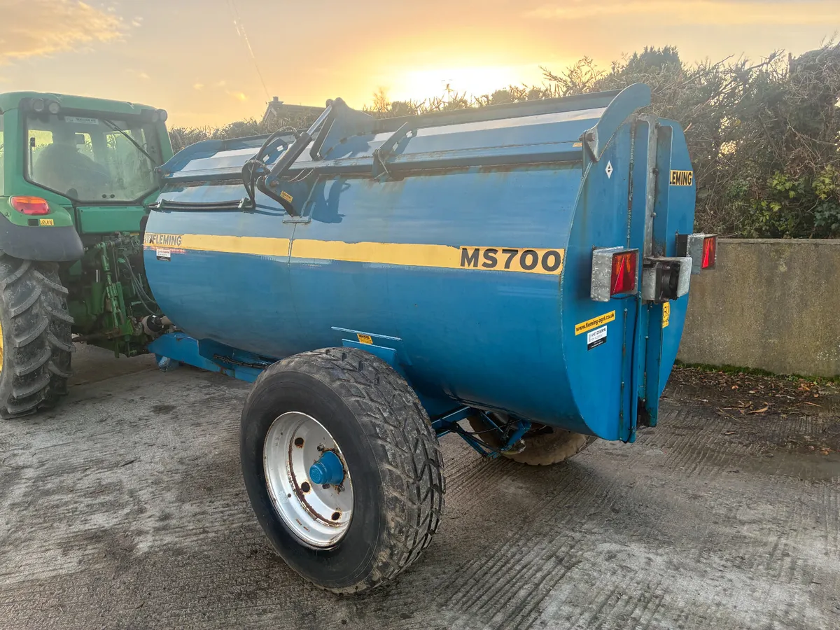 Fleming MS700 Spreader - Image 1