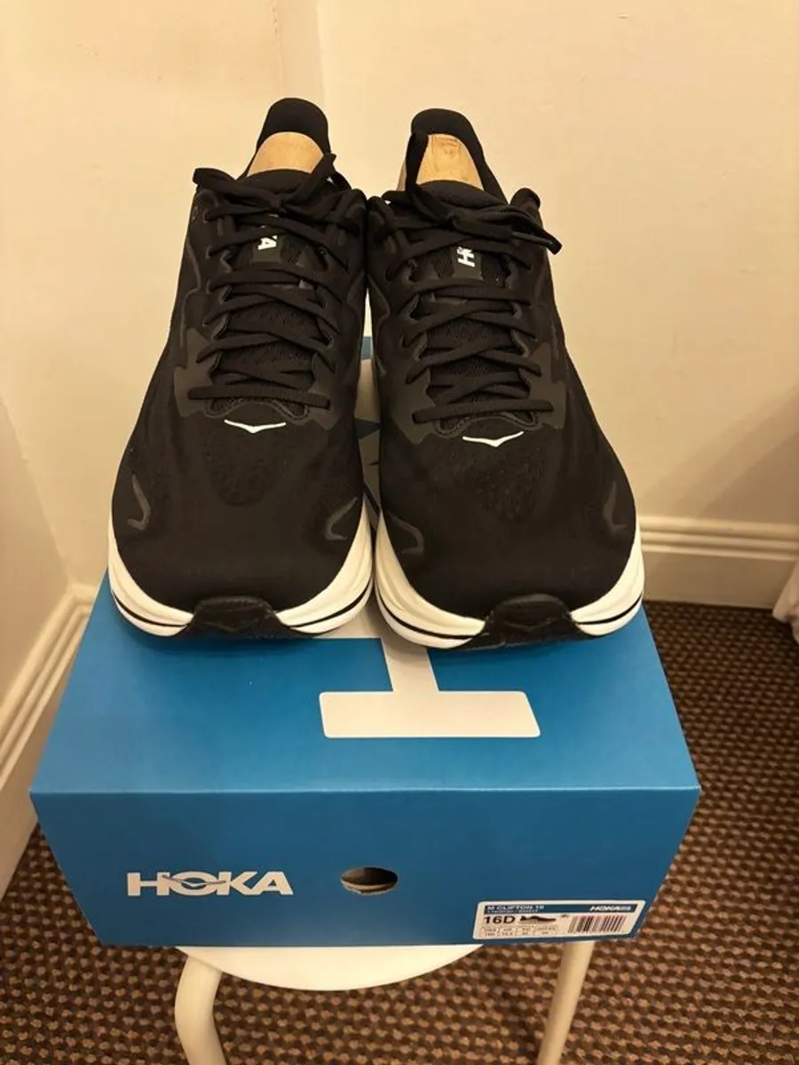 2 PAIRS Hoka Runners - SIZE UK 15.5 - Unused, Original Box + Receipt (Bondi 9 - Clifton 10) - Image 4