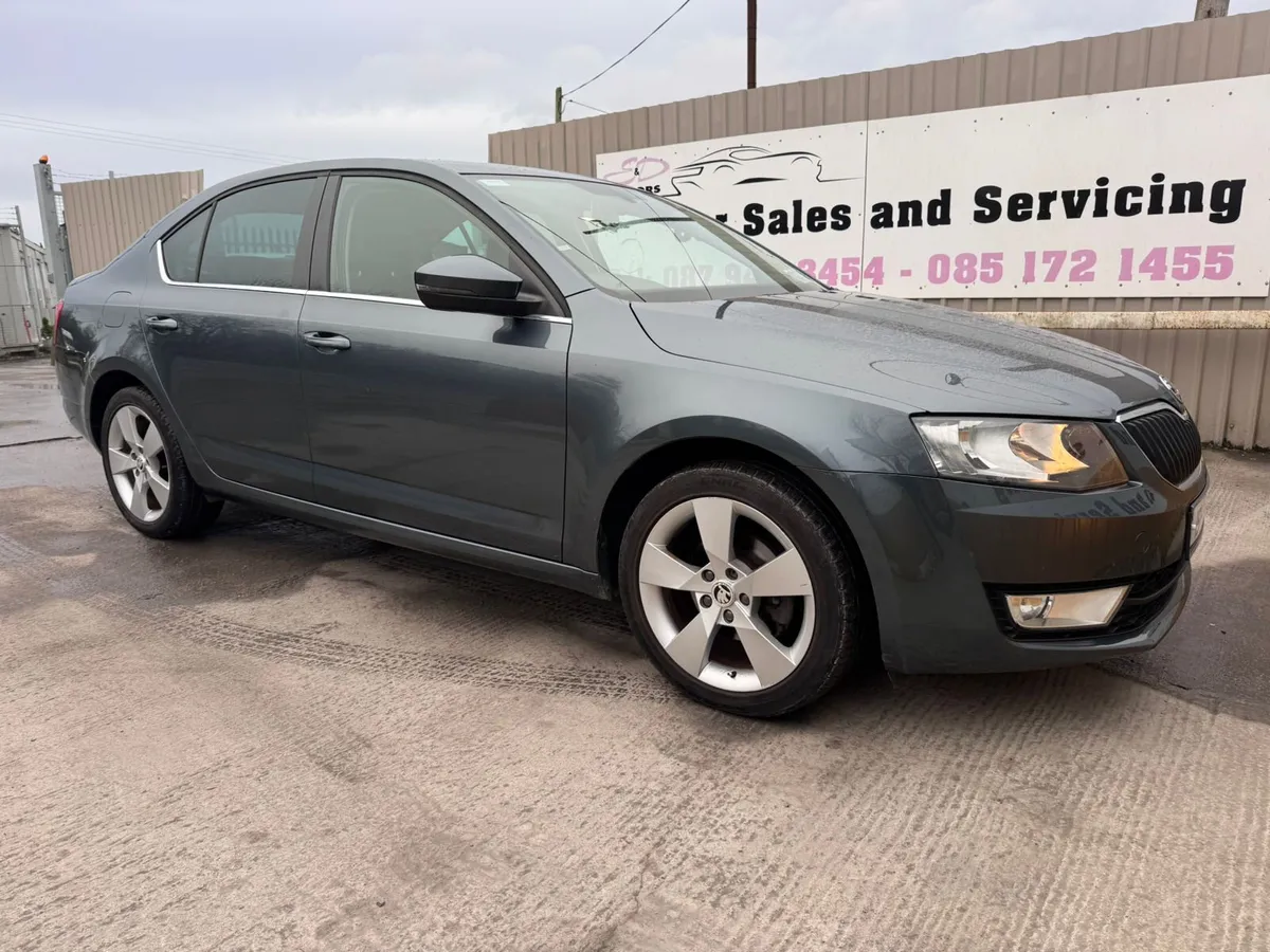 151 Skoda Octavia 1.6TDI ELEGANCE  Low Miles - Image 1
