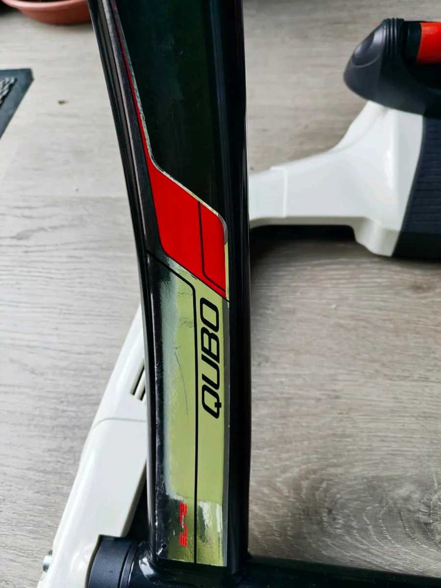 Elite Qubo Digital Smart B+ Bike Trainer - Image 4