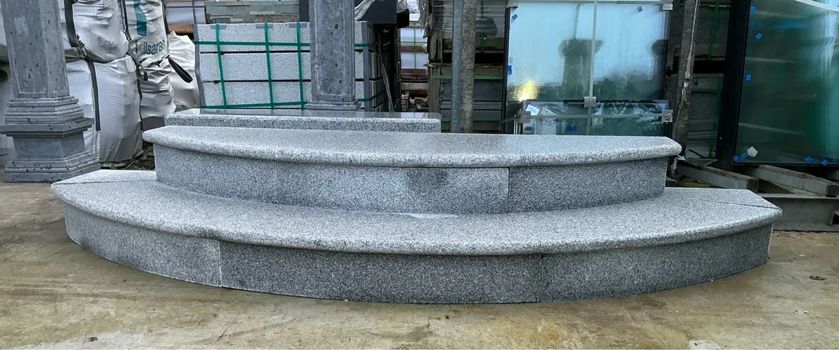 Semi Circle Granite Steps - Image 1