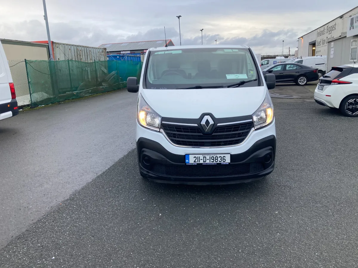 Renault Trafic 2021 - Image 2