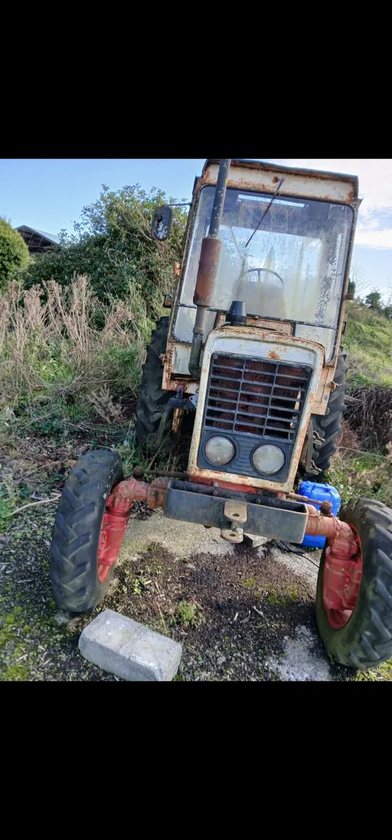 Belarus Vintage Tractor 4 wheel drive 0872756789 - Image 1