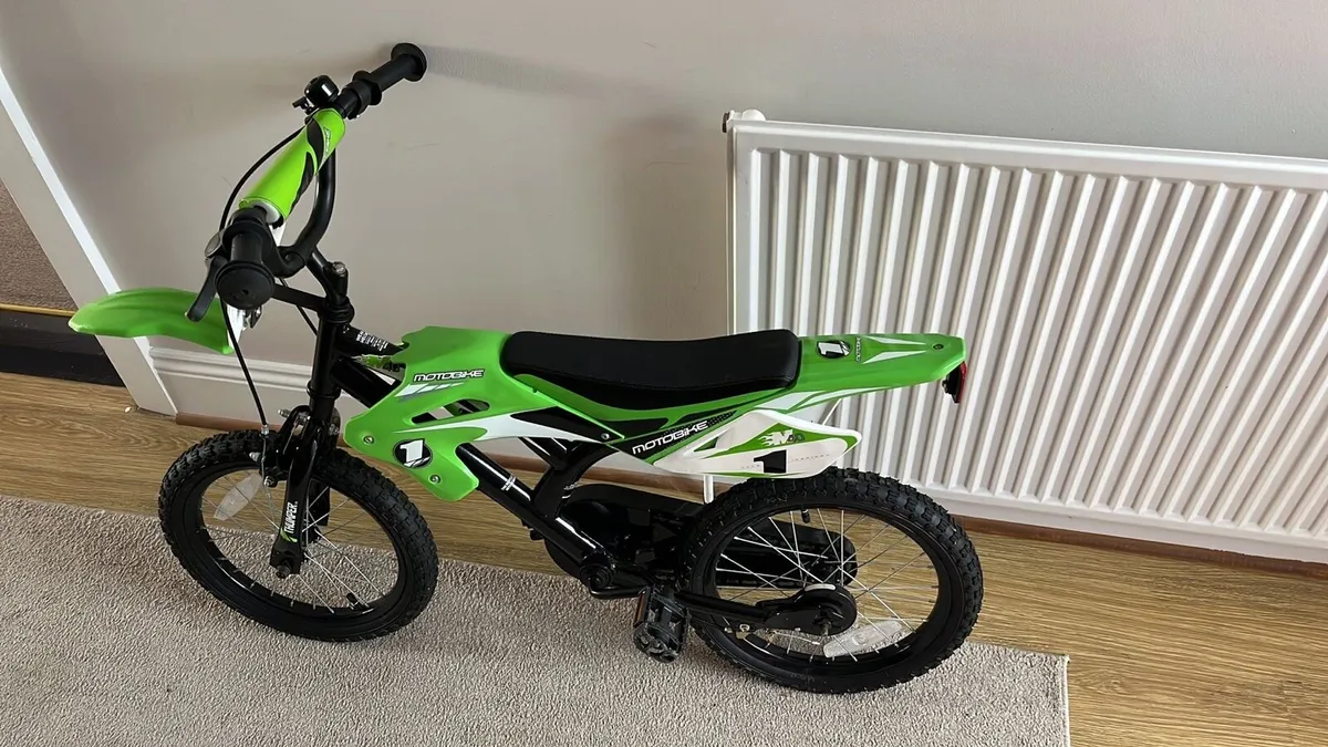 16 Inch Moto X Motocross-Style Bike Green - Image 1