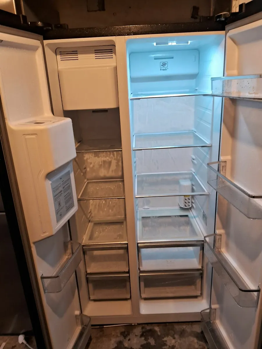 BRAND NEW AMERICAN FRIDGE AND FREEZER - Image 4
