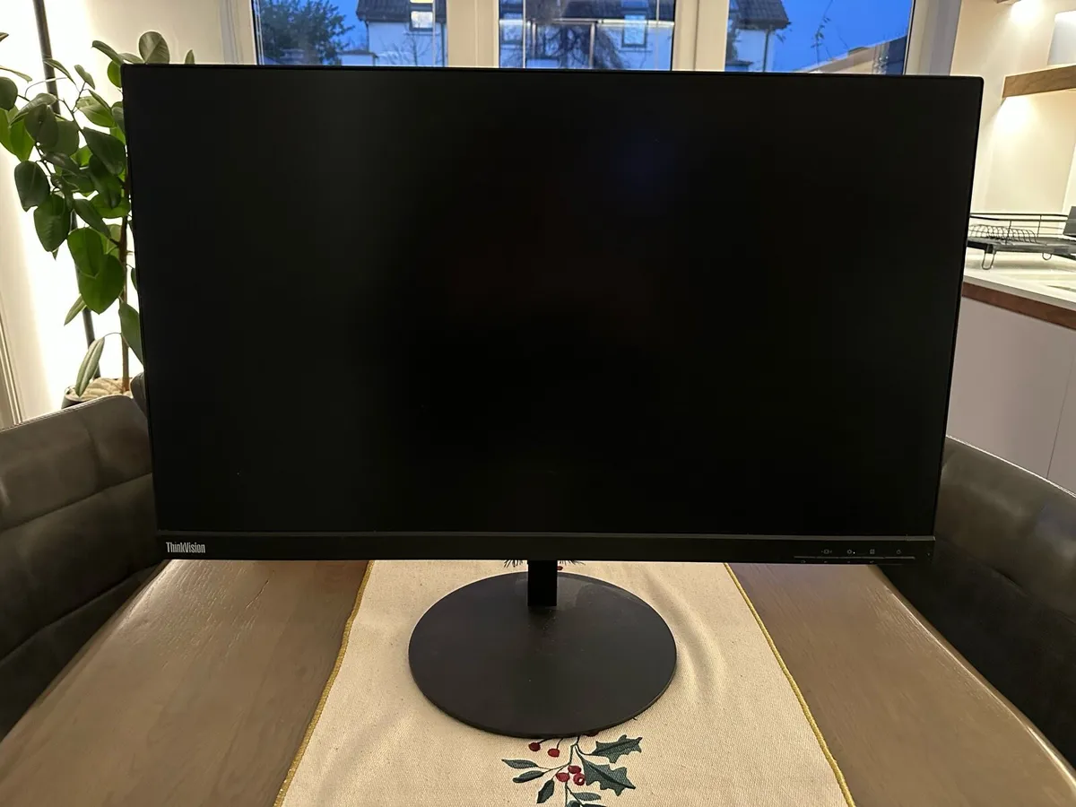 Lenovo ThinkVision QHD 27" monitor - Image 1