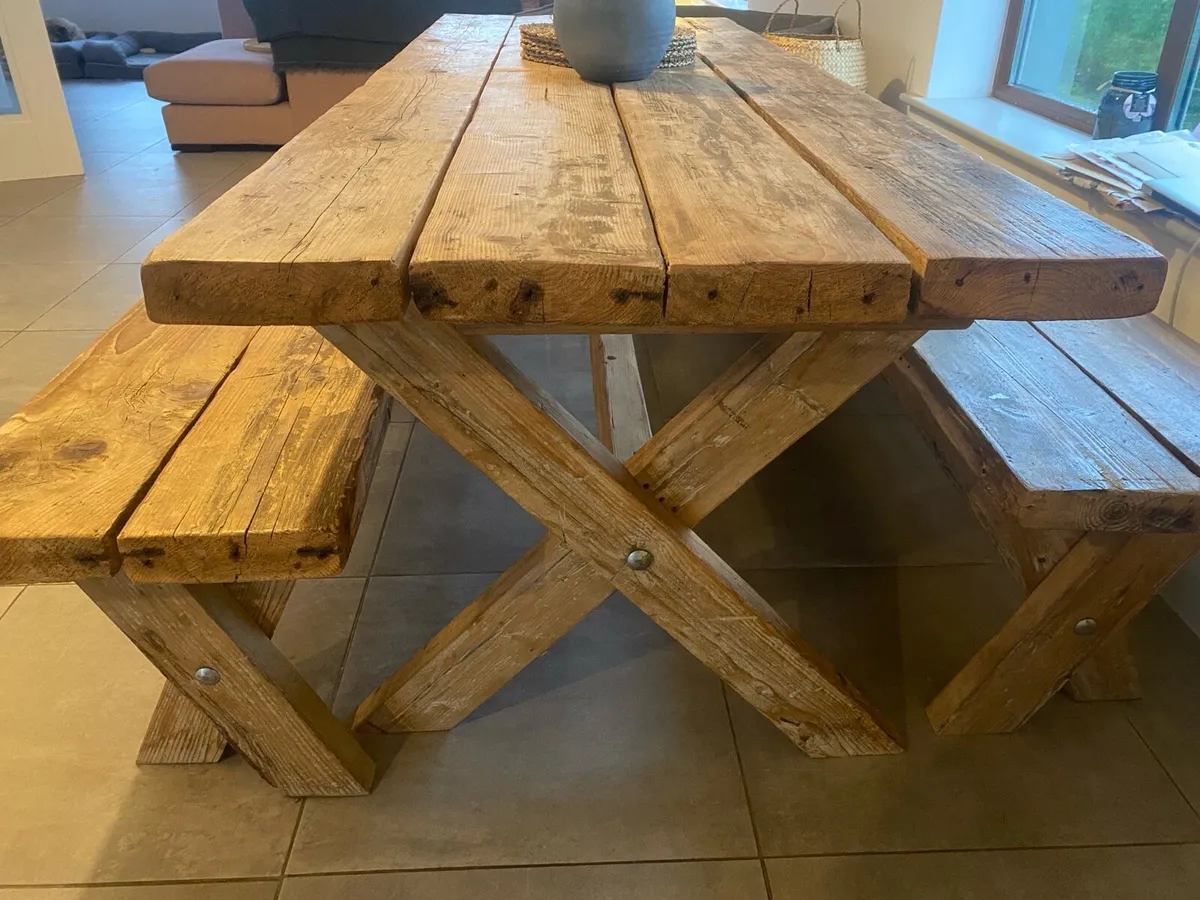 Dining table - Image 2