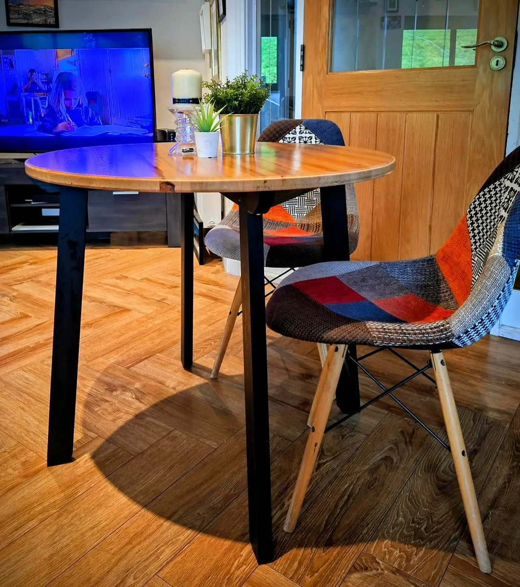 Round Table- kitchen/ dining - Image 2