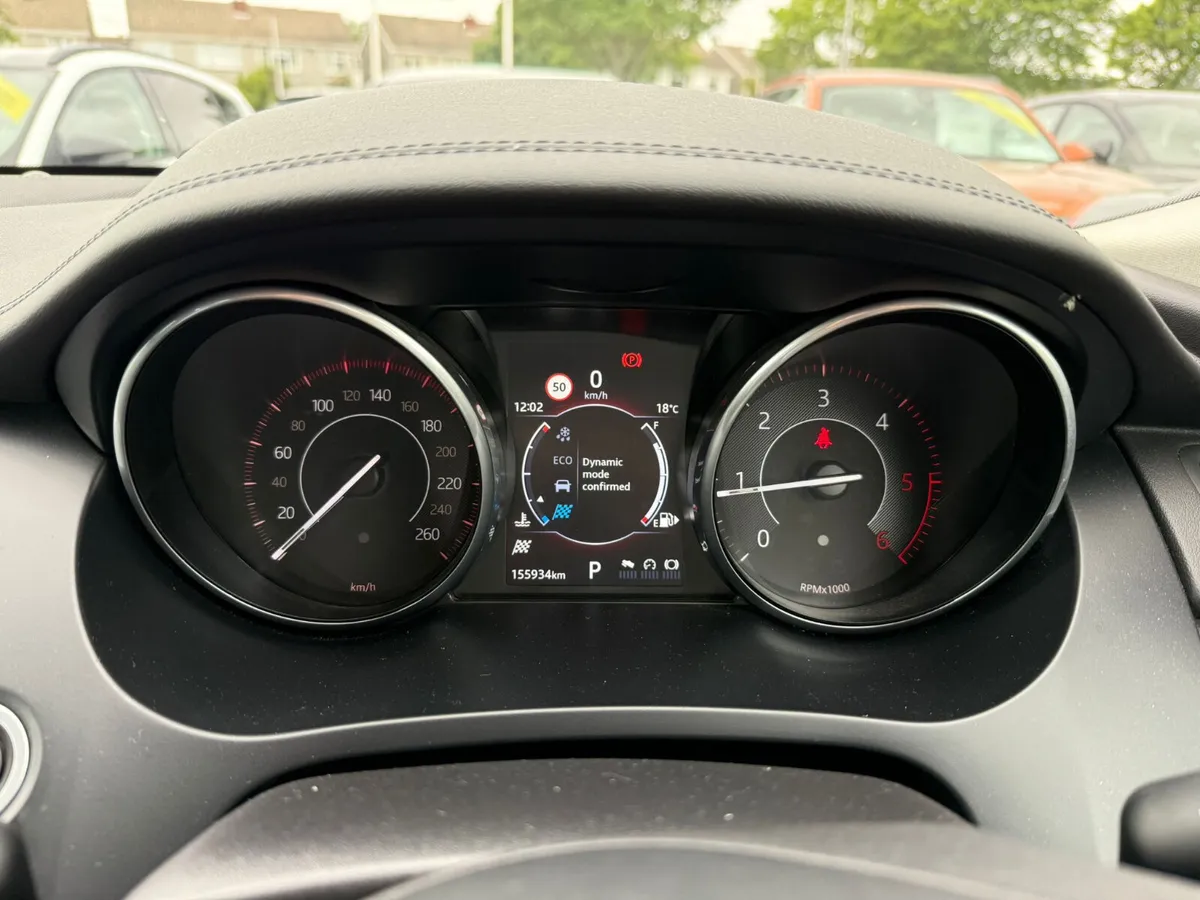 Jaguar E-Pace 2018 - Image 4