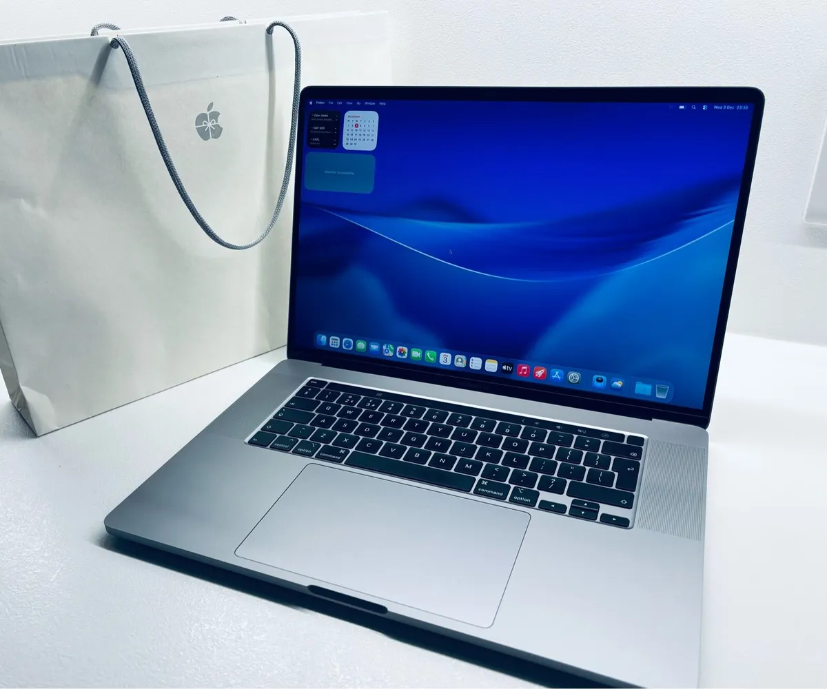 MacBook Pro 16, 2019, i7, 16GB, 512GB SSD, 102 BC - Image 1