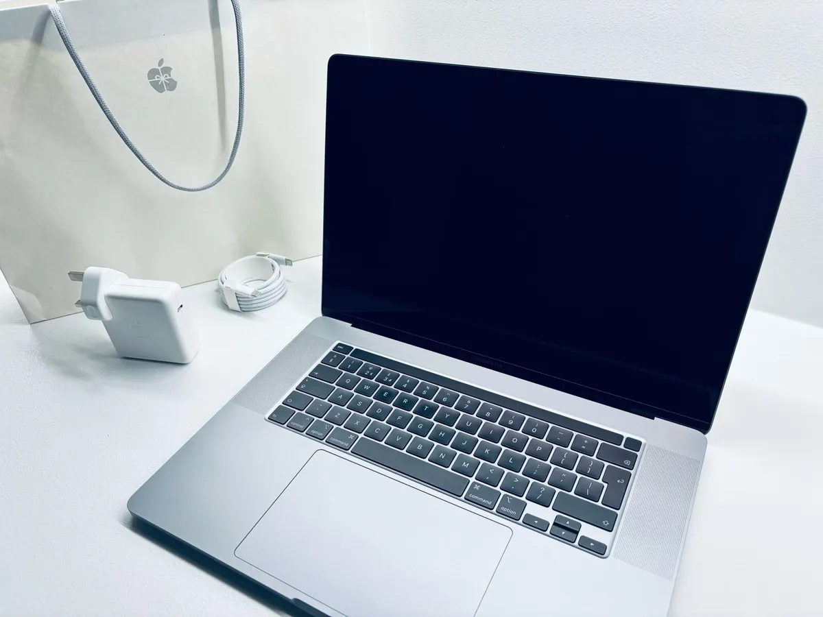 MacBook Pro 16, 2019, i7, 16GB, 512GB SSD, 102 BC - Image 3