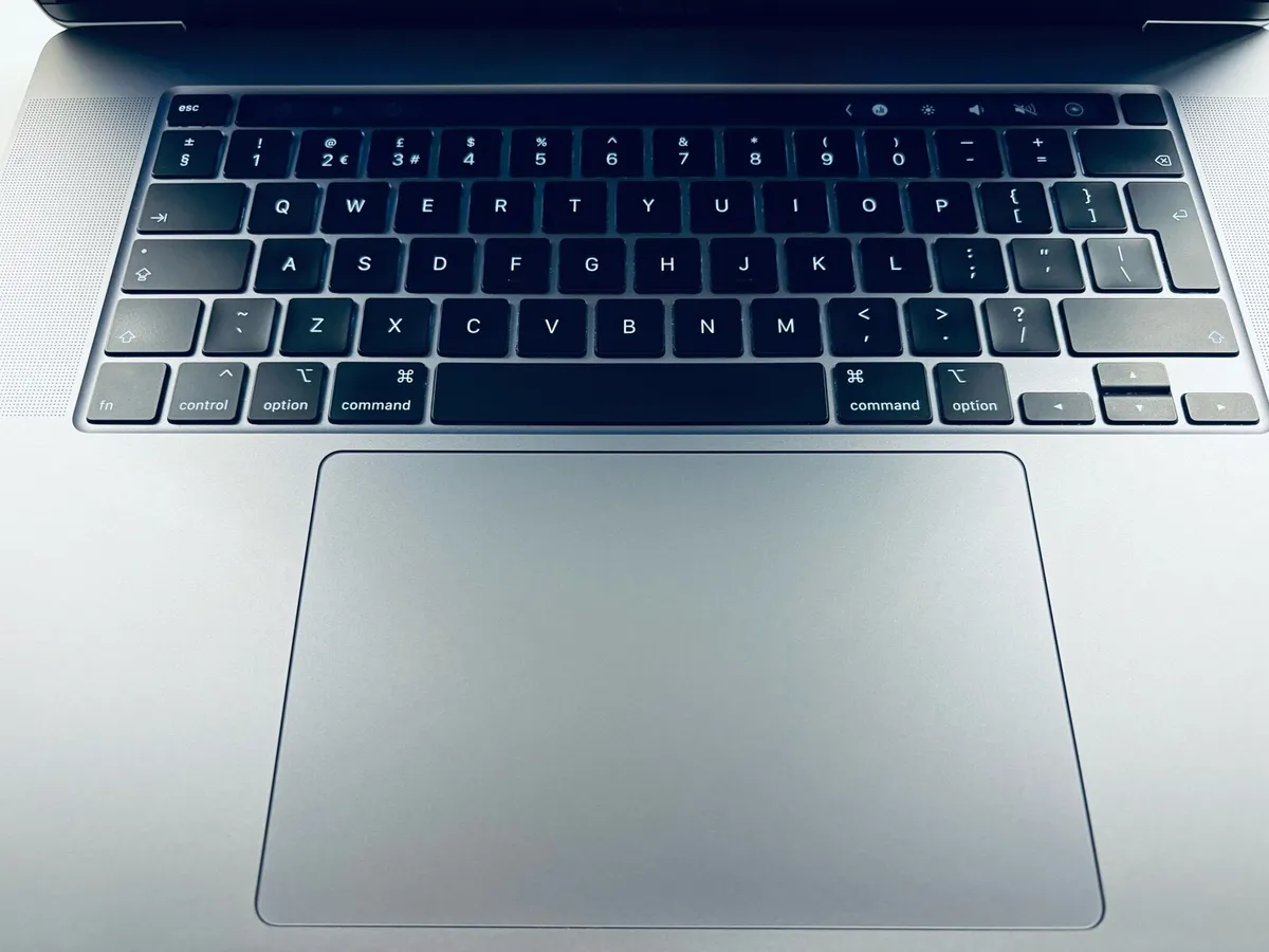 MacBook Pro 16, 2019, i7, 16GB, 512GB SSD, 102 BC - Image 4