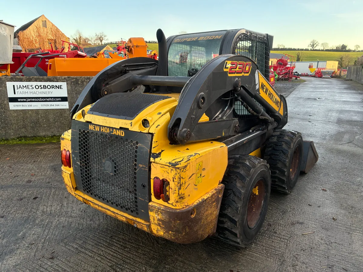 New Holland L230 Skid Steer - Image 3