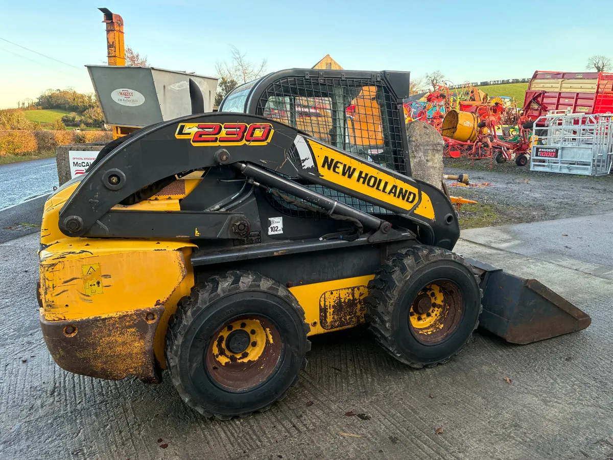 New Holland L230 Skid Steer - Image 4
