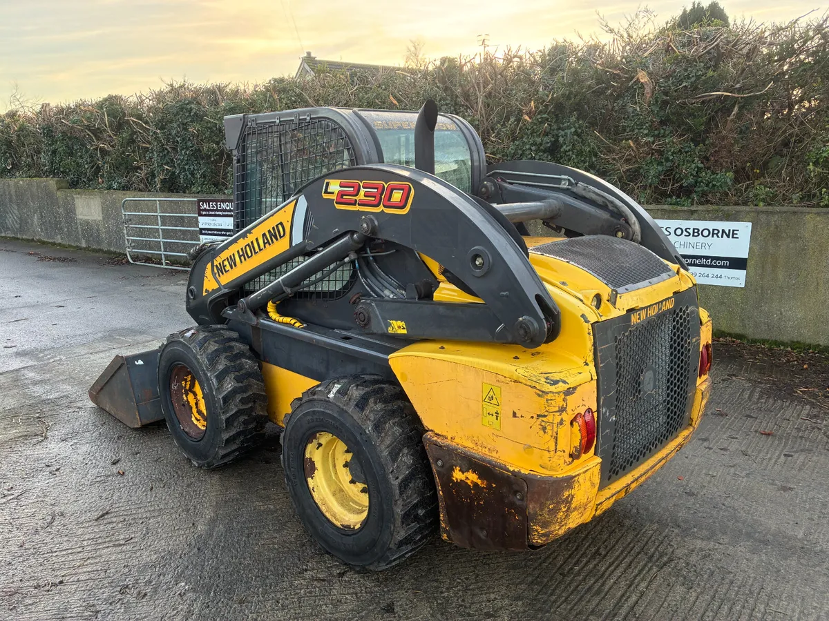 New Holland L230 Skid Steer - Image 2