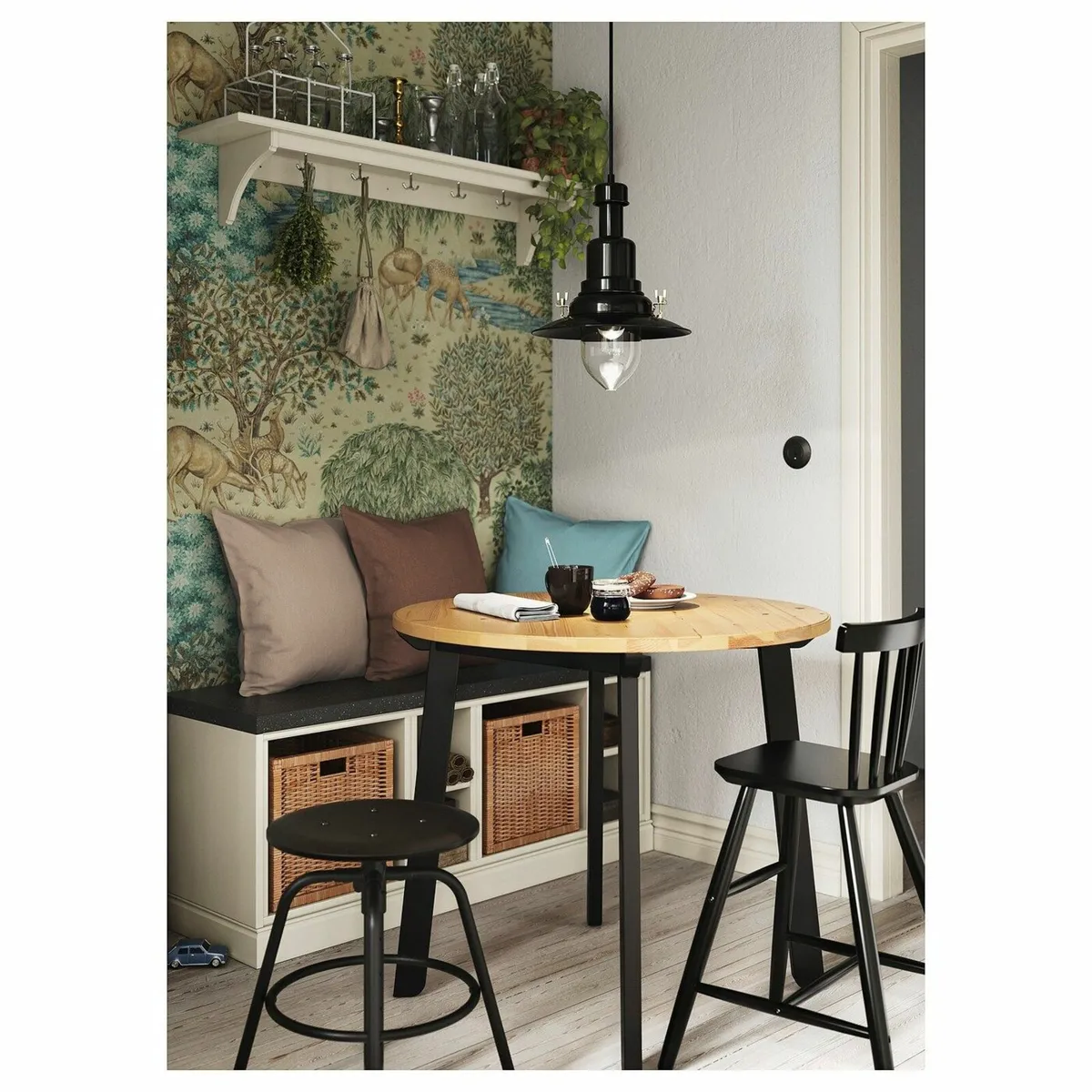 Round Table- kitchen/ dining - Image 3