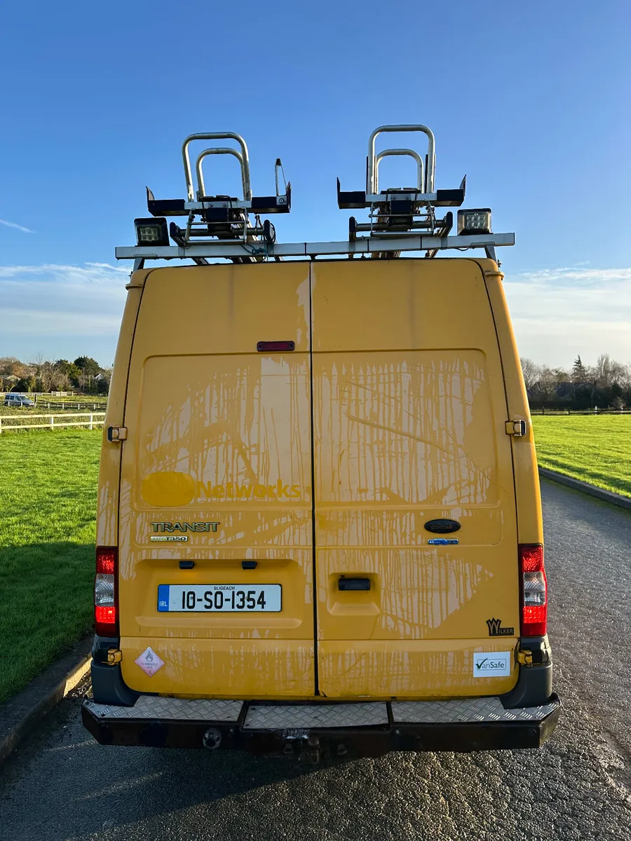 Ford Transit 2010 4 Wheel Drive - Image 4