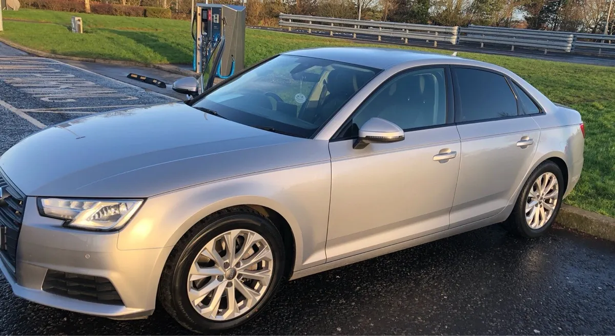 2017 A4 2.0 TDI Sport Ultra 190hp - Black edition - Image 1