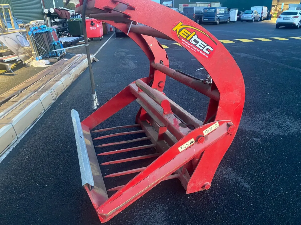 Keltec bale splitter - Image 1