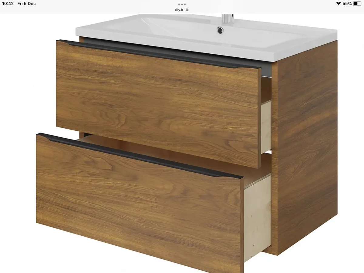 ‘Brand New’ - Bathroom vanity unit and sink - Image 1