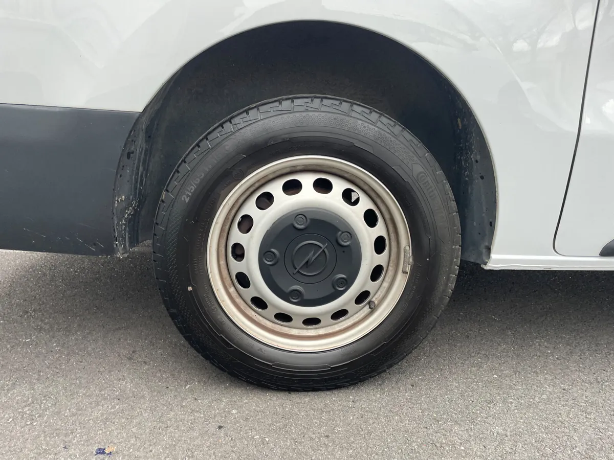 PRICE EX VAT @ 23% - NEW CVRT - LOW KMS - Image 2