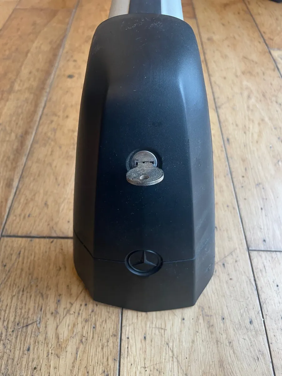 Mercedes roof bars - Image 4
