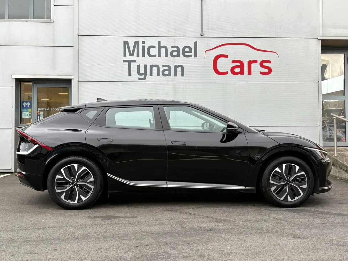 2023 Kia EV6 Air EV, 77kwh, 230bhp - Image 2