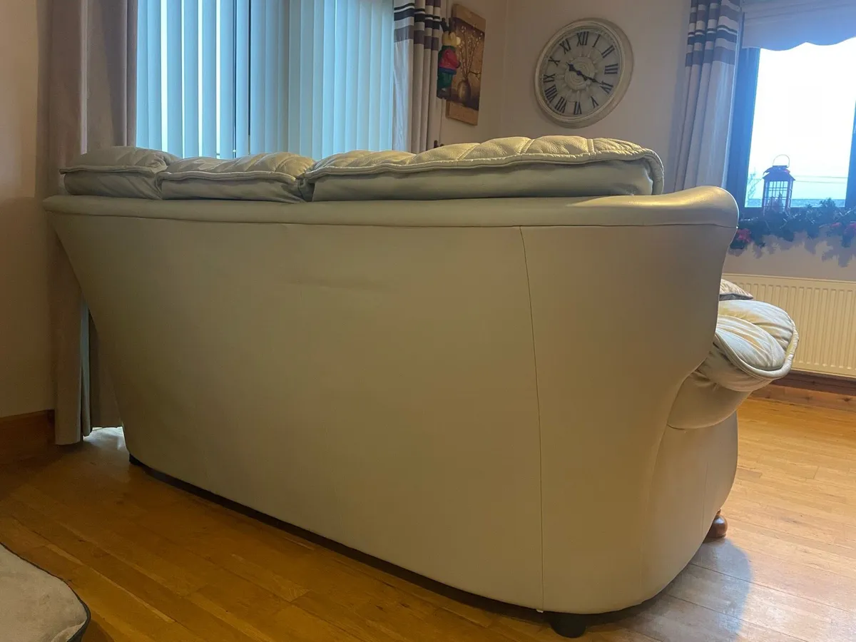 3 Seater Leather Couch - Image 3