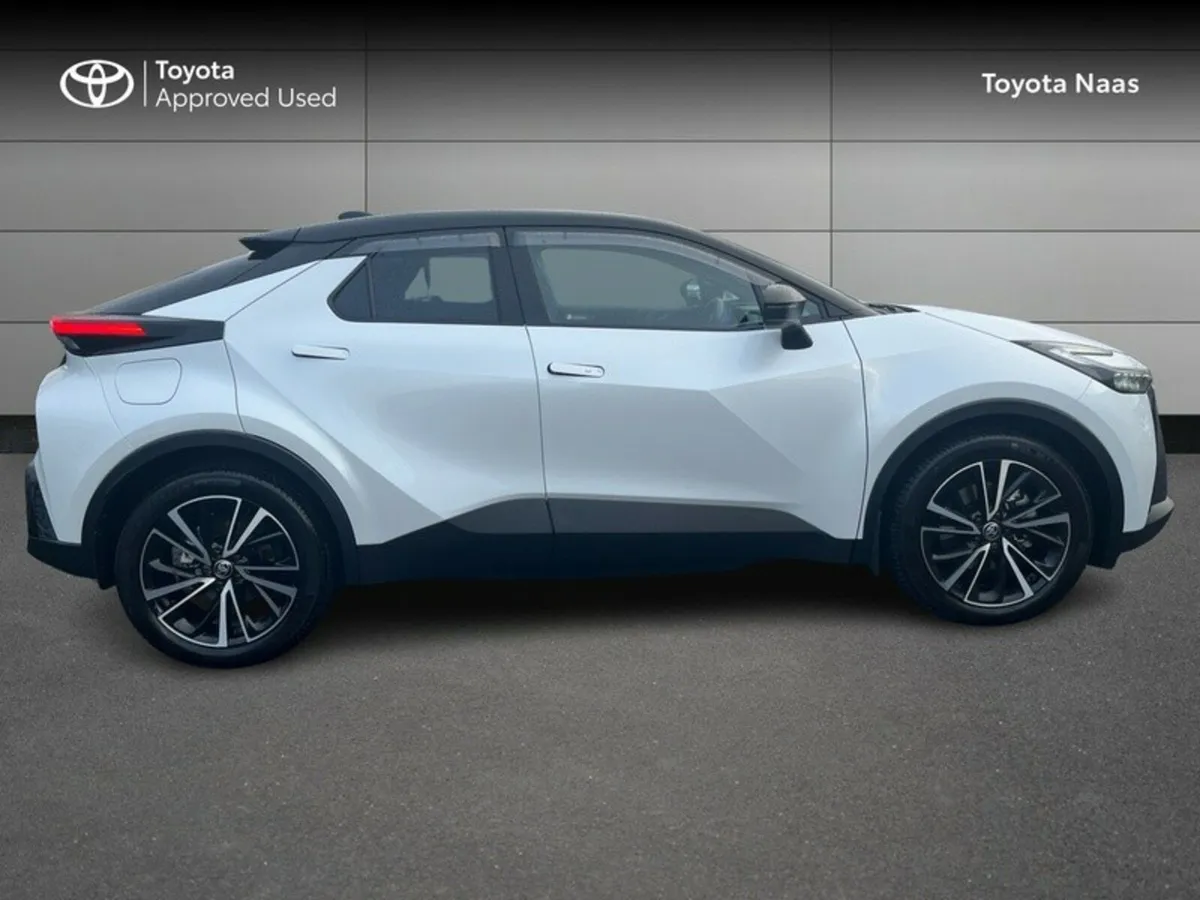 Toyota C-HR C-HR PHEV SOL - Image 3