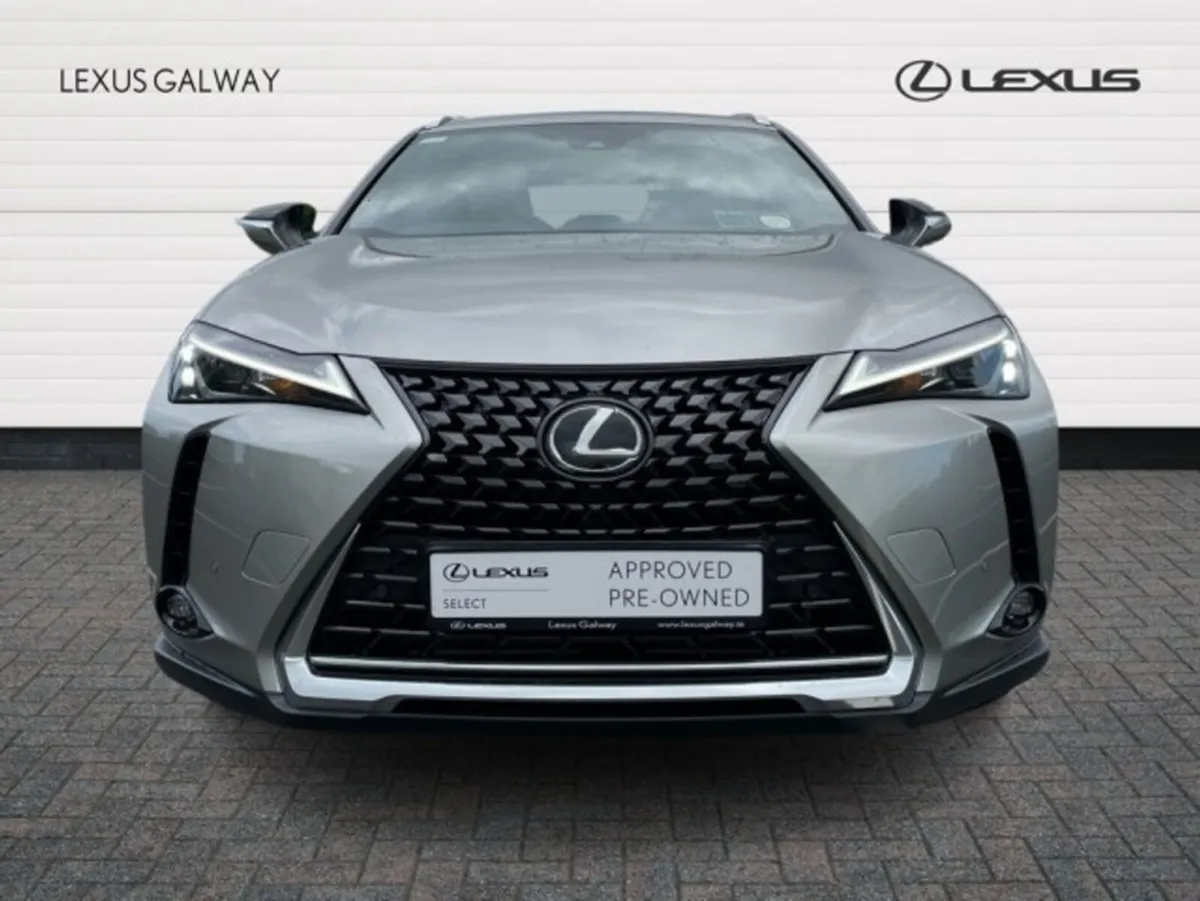 Lexus UX DynamicLexus Link & Cloud Navi // Remote - Image 4