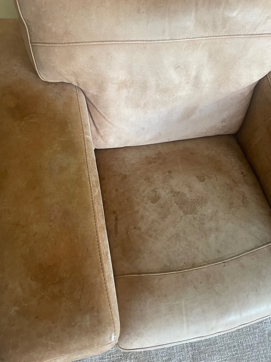 2 Tan Leather Armchairs - Image 2