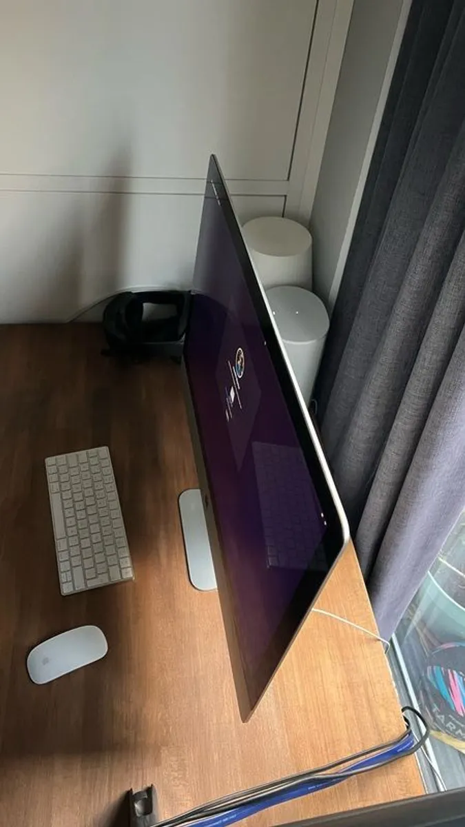 iMac 27" Hi-Spec, 5K retina display, 2TB HD, 24GB RAM - Perfect Condition - Image 2