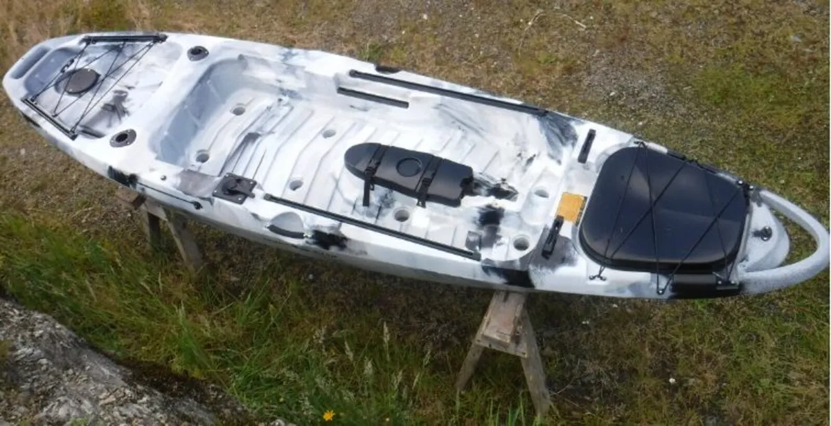 Kayak with pedal drive - Image 2